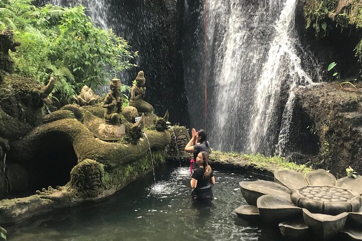 Taman Griya Beji Waterfall